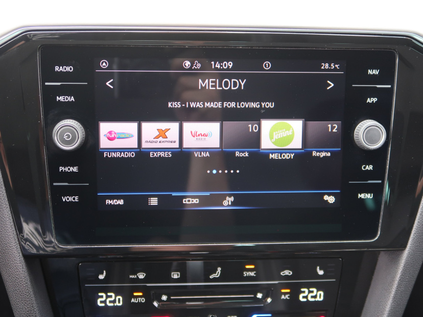 Volkswagen Passat, 2022