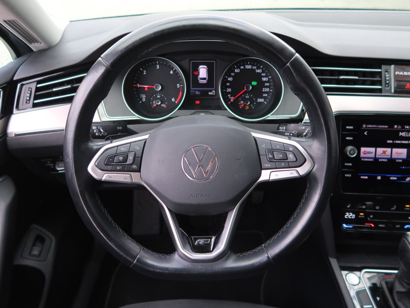 Volkswagen Passat, 2022