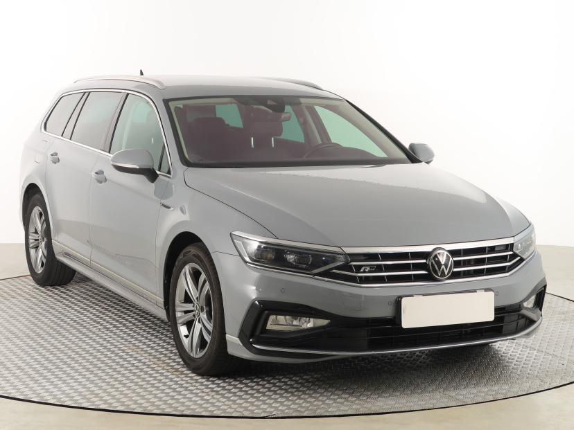 Volkswagen Passat, 2022