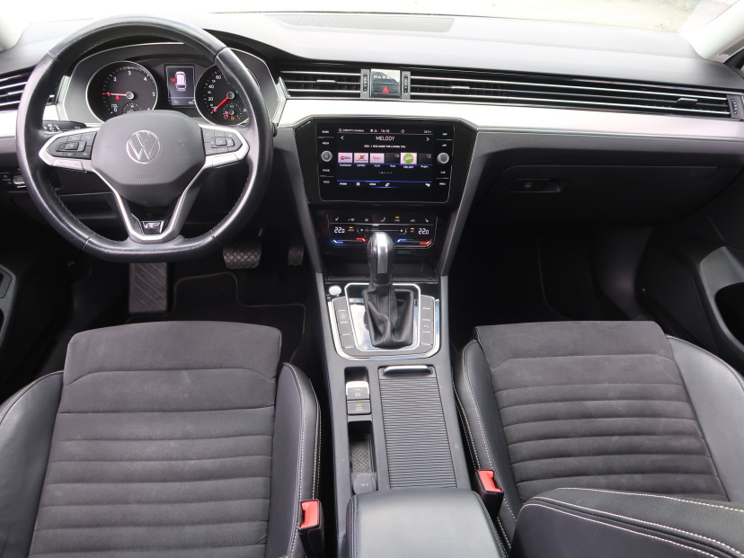 Volkswagen Passat, 2022