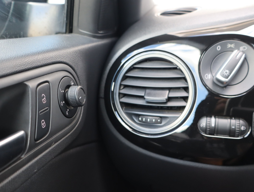 Volkswagen Beetle, 2016