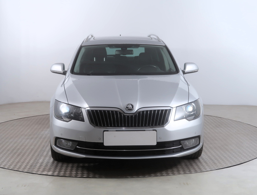 Škoda Superb, 2015