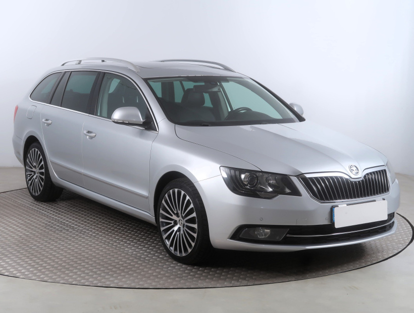 Škoda Superb, 2015