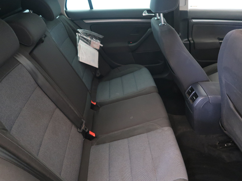 Volkswagen Golf, 2011