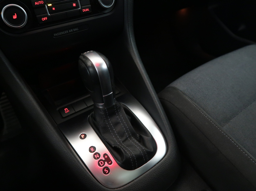 Volkswagen Golf, 2011
