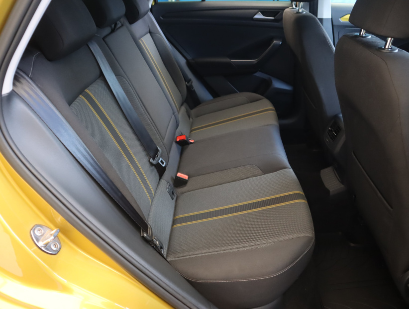 Volkswagen T-Roc, 2018