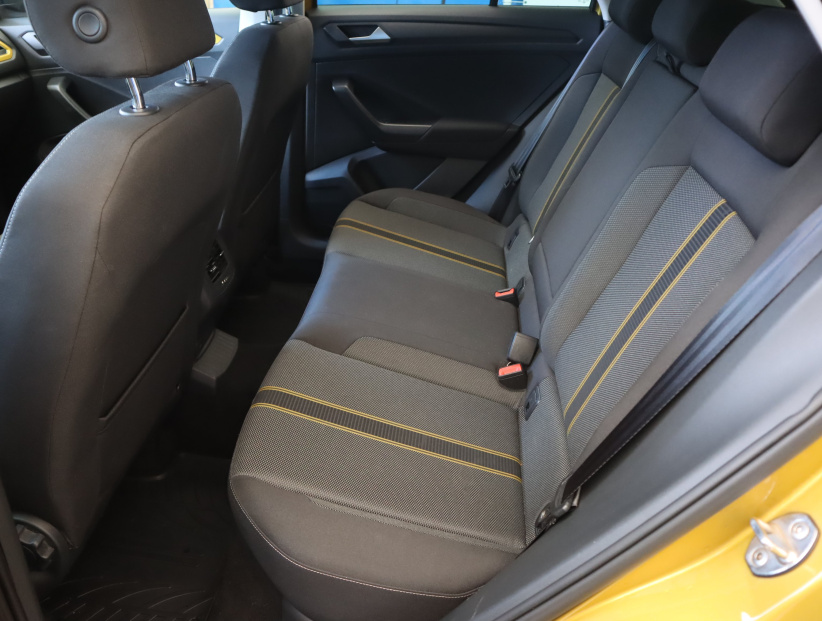Volkswagen T-Roc, 2018