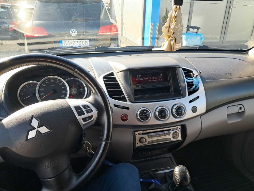 Mitsubishi L200, 2013
