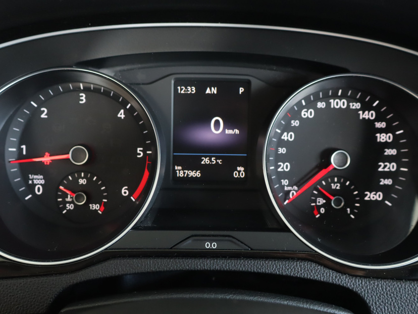 Volkswagen Passat, 2016