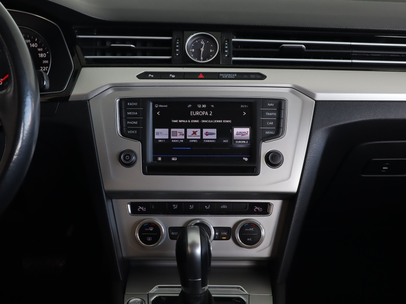 Volkswagen Passat, 2016