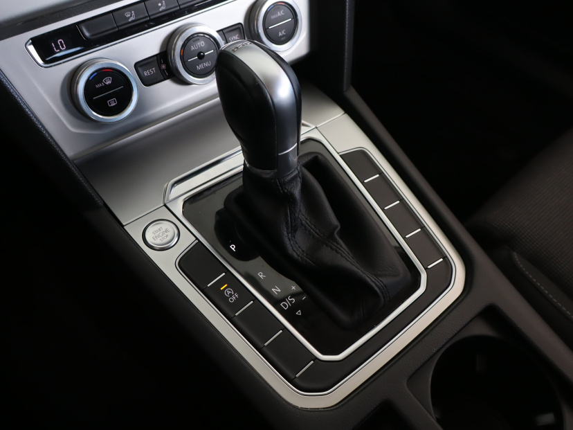 Volkswagen Passat, 2016