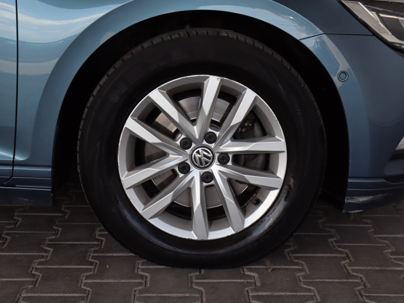 Volkswagen Passat, 2016