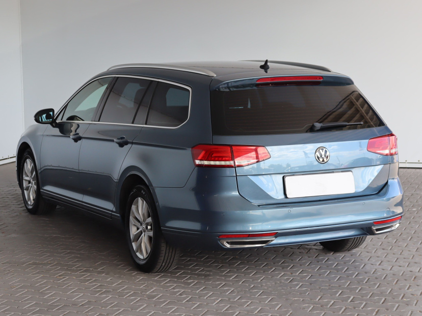 Volkswagen Passat, 2016