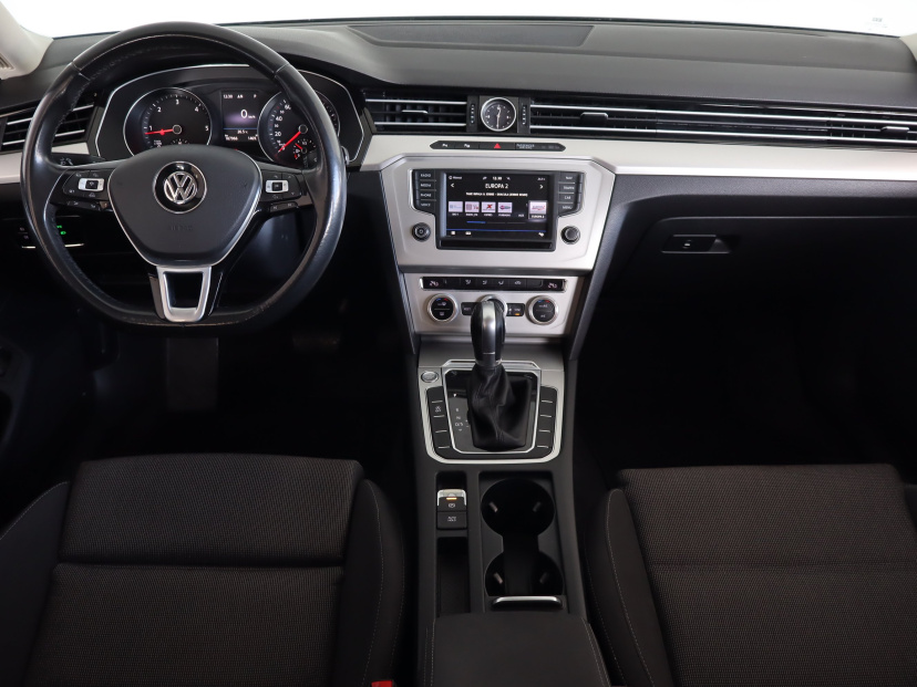 Volkswagen Passat, 2016