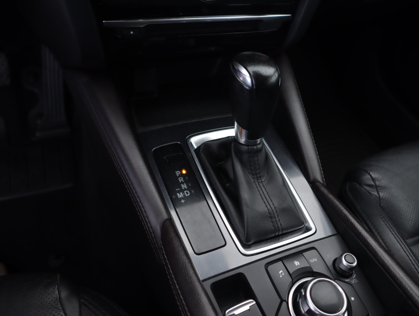 Mazda 6, 2015