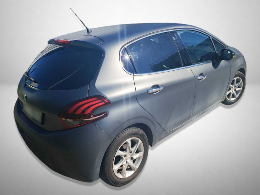 Peugeot 208, 2015