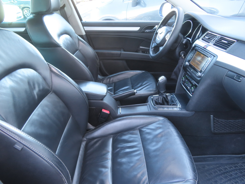 Škoda Superb, 2010