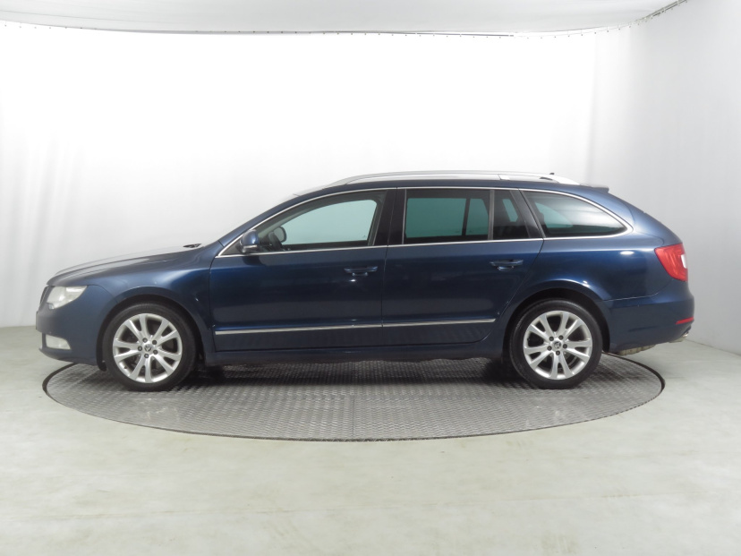 Škoda Superb, 2010