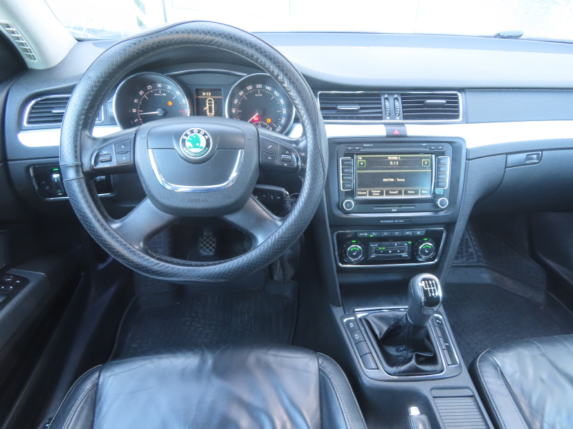Škoda Superb, 2010