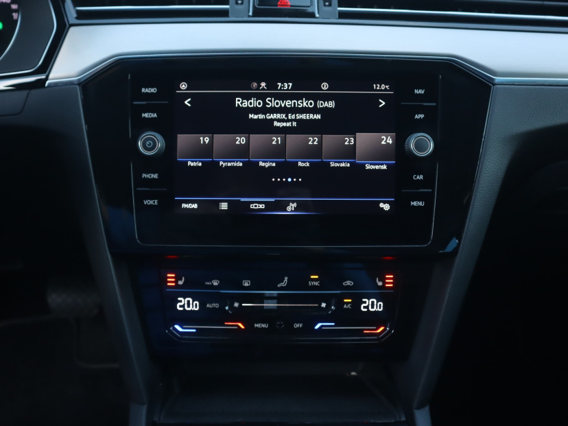 Volkswagen Passat, 2023