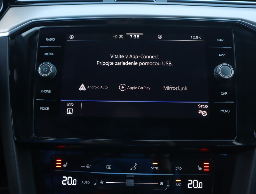 Volkswagen Passat, 2023