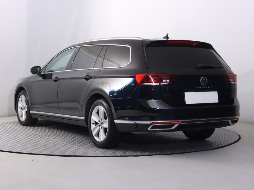 Volkswagen Passat, 2023