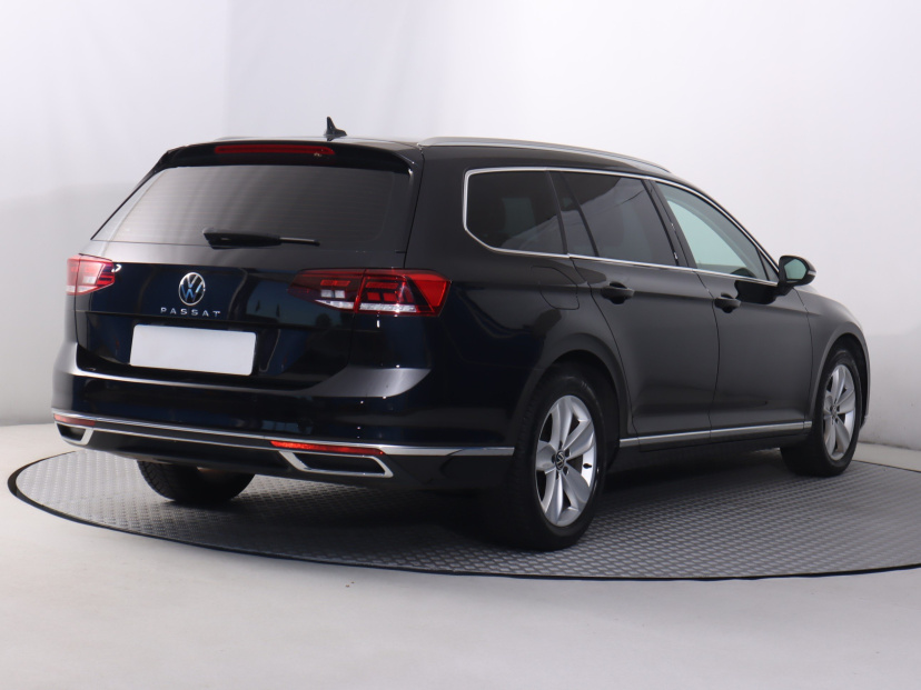Volkswagen Passat, 2023