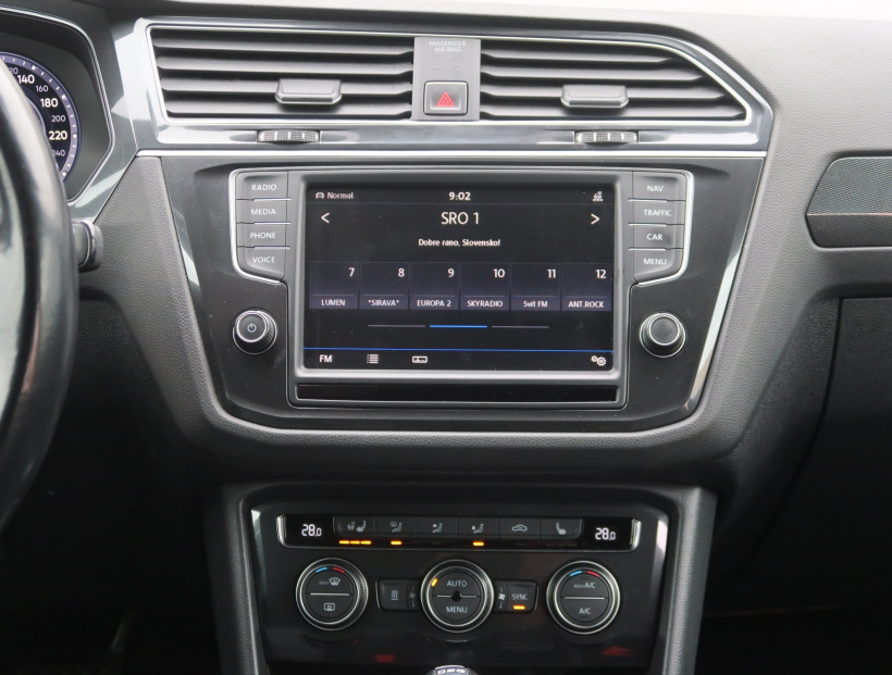 Volkswagen Tiguan, 2016