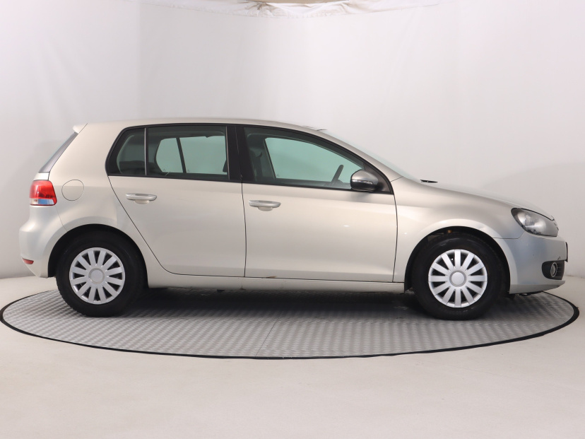 Volkswagen Golf, 2010