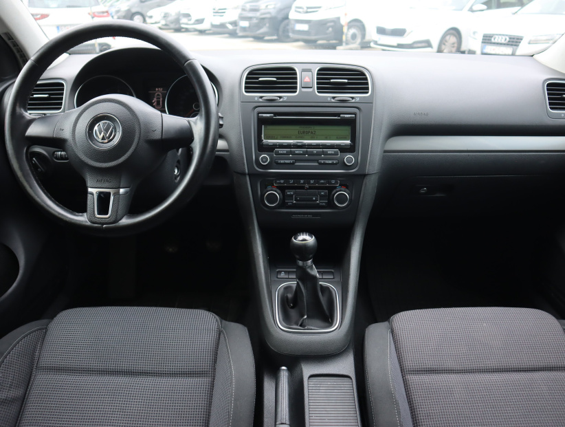 Volkswagen Golf, 2010