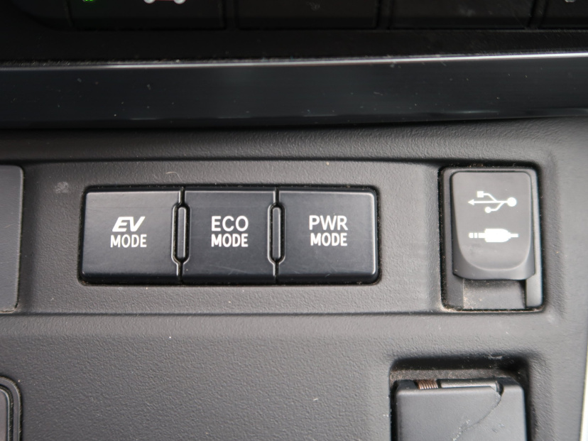 Toyota Auris, 2013