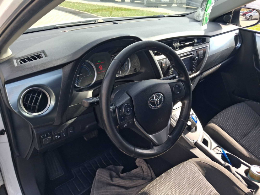 Toyota Auris, 2013