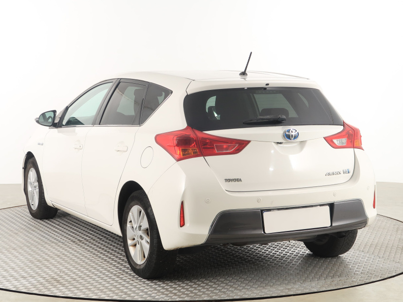 Toyota Auris, 2013
