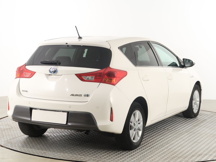 Toyota Auris, 2013