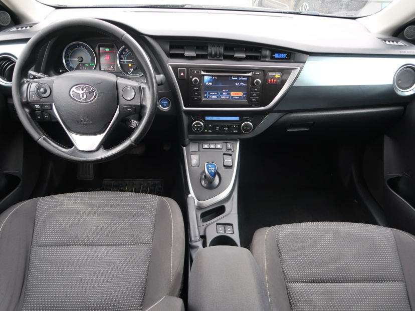 Toyota Auris, 2013