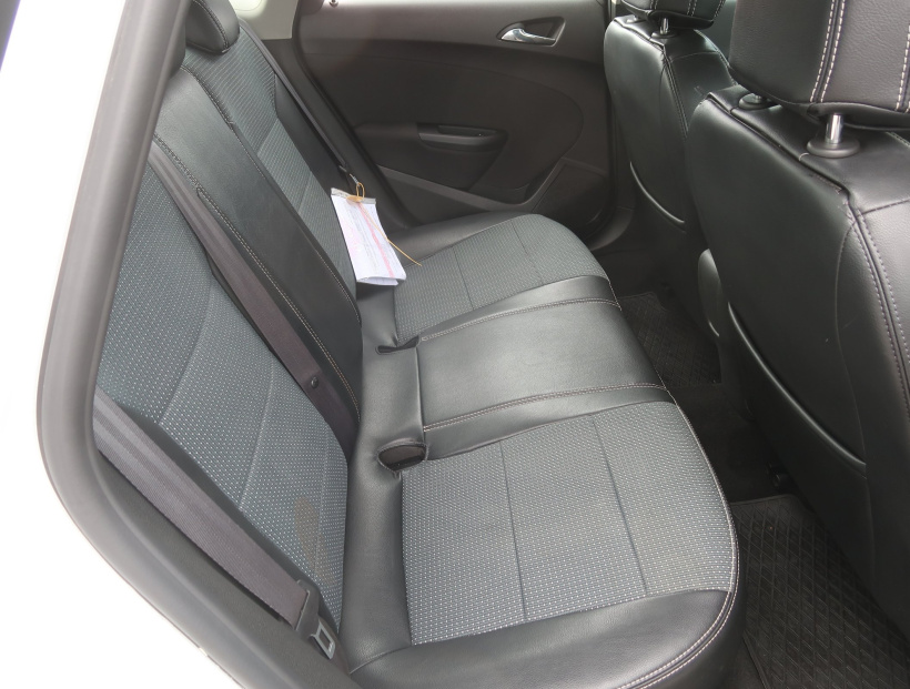 Opel Astra, 2015