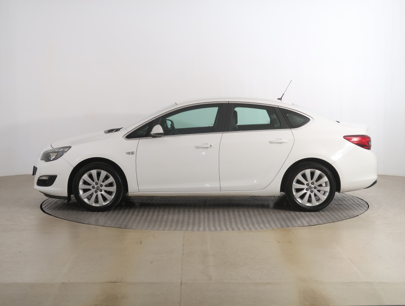 Opel Astra, 2015