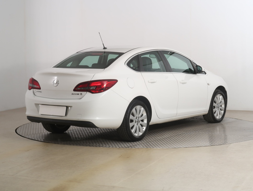 Opel Astra, 2015
