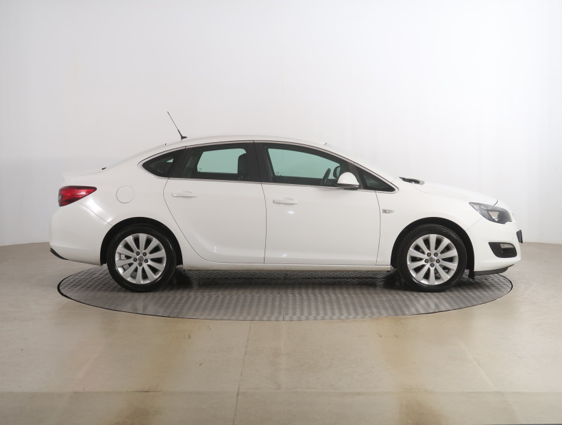Opel Astra, 2015