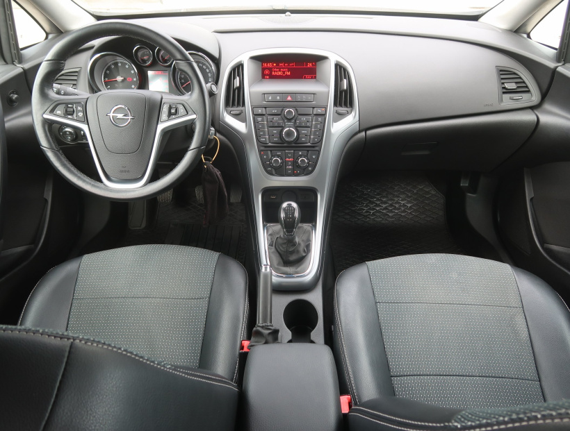 Opel Astra, 2015