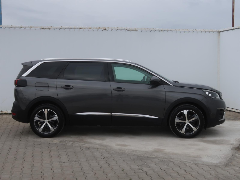 Peugeot 5008, 2019
