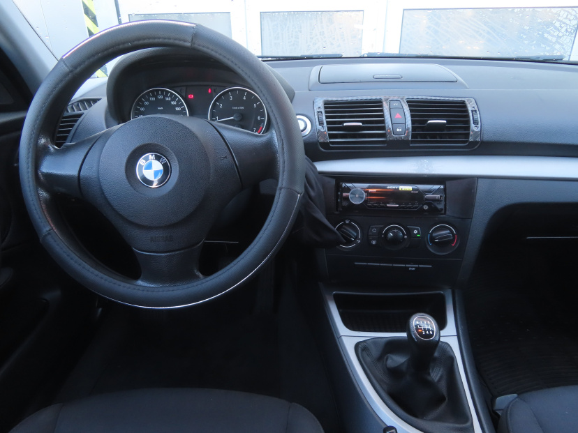 BMW 1, 2009