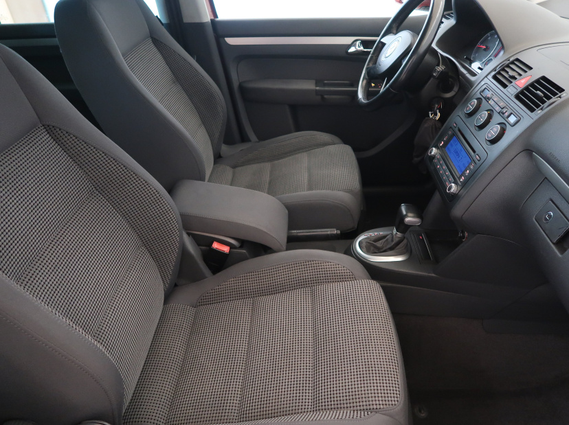 Volkswagen Touran, 2005