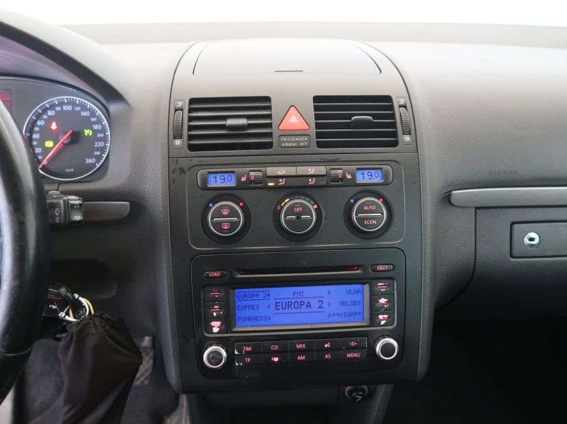 Volkswagen Touran, 2005