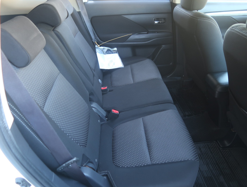 Mitsubishi Outlander, 2016