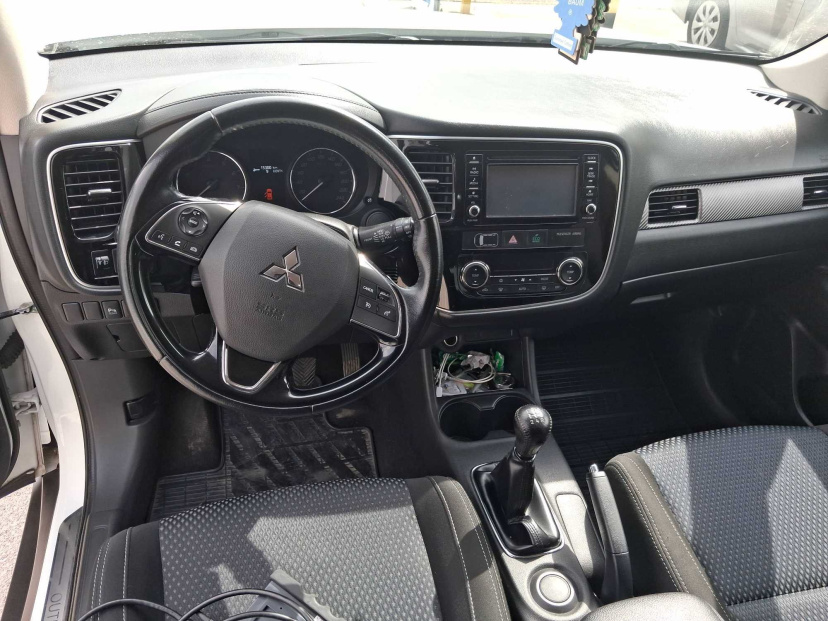 Mitsubishi Outlander, 2016