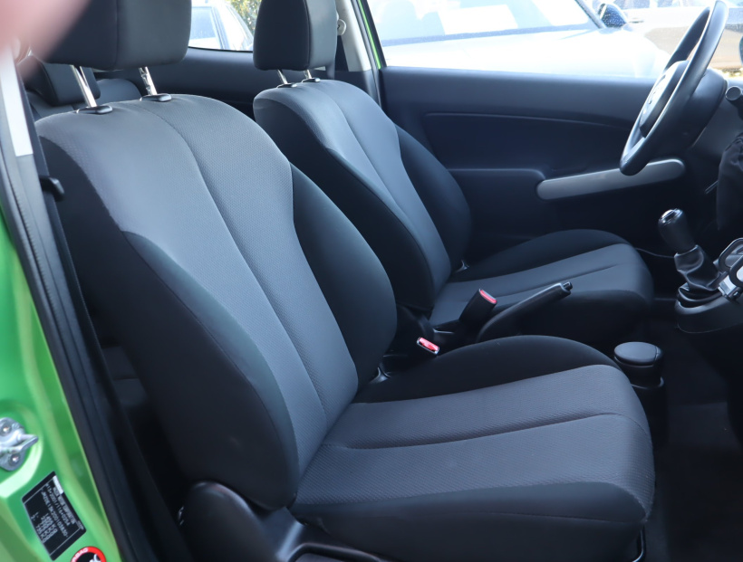 Mazda 2, 2008