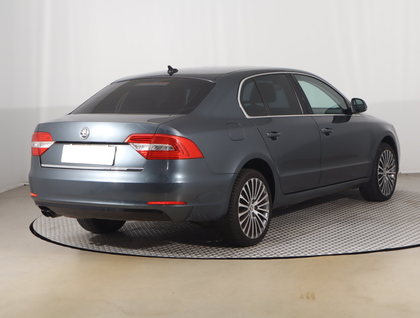 Škoda Superb, 2014