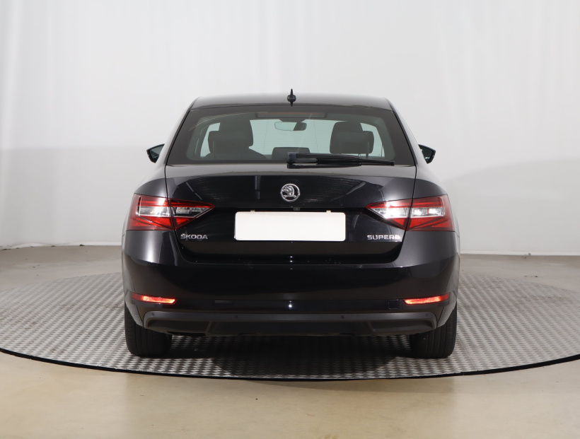 Škoda Superb, 2017