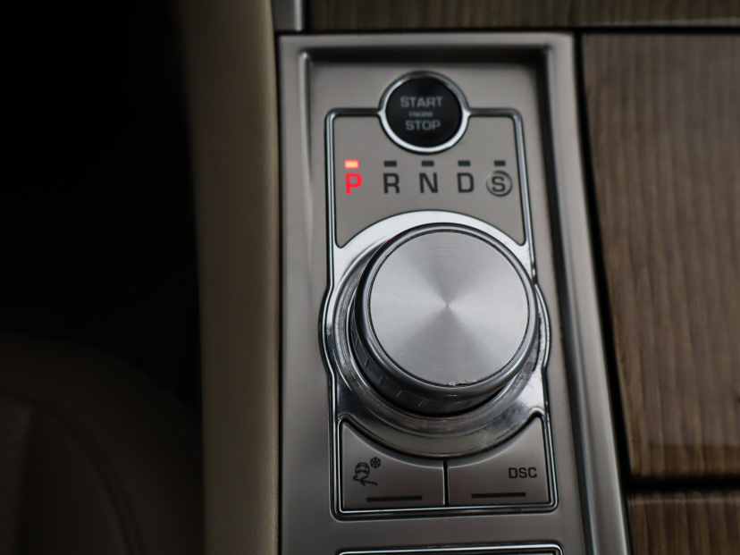 Jaguar XF, 2009